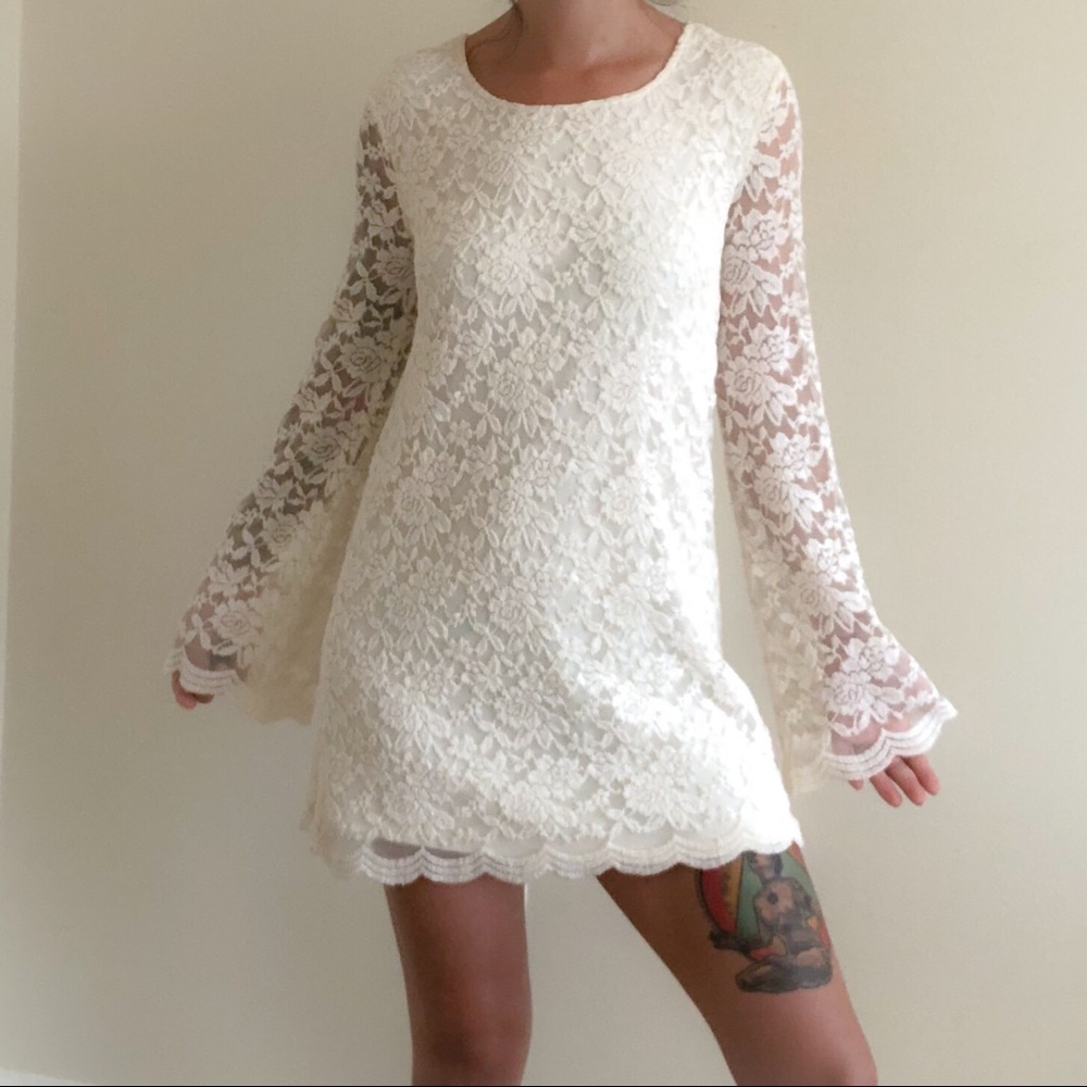 Forever 21 Long sleeves Lace dress 🌿